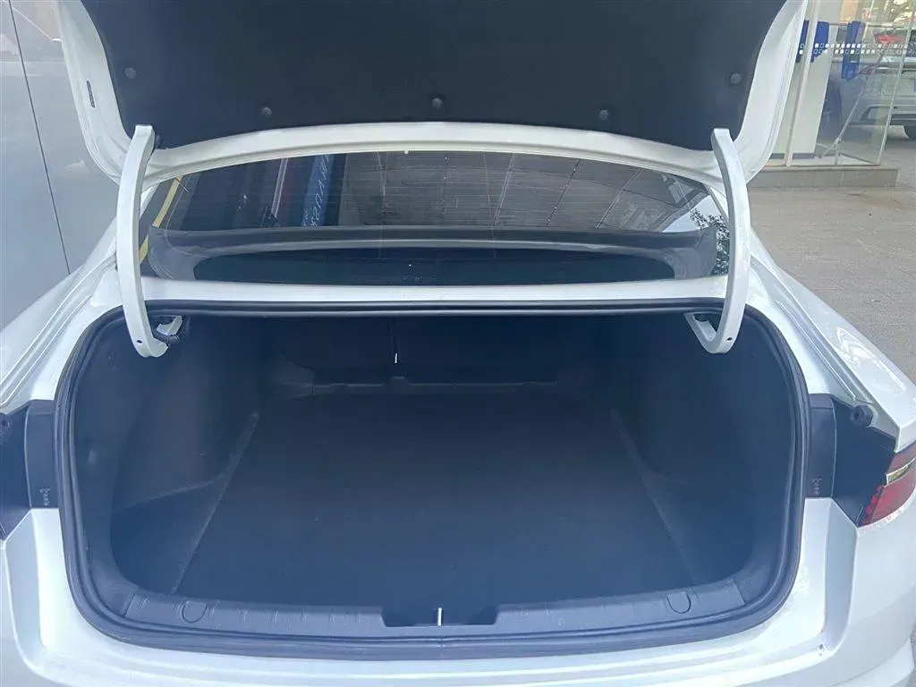 2023 Geely Preface 1.5T 181HP L4 7DCT,autocango,china used car exporter,china ev exporter,chinese used car exporter,chinese used ev exporter