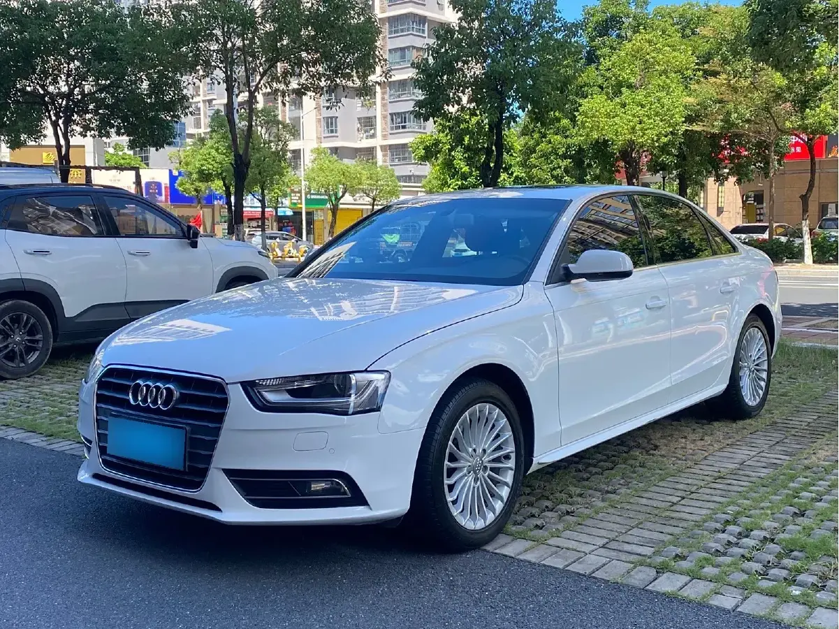 2015 Audi A4L 2.0T 180HP L4 CVT