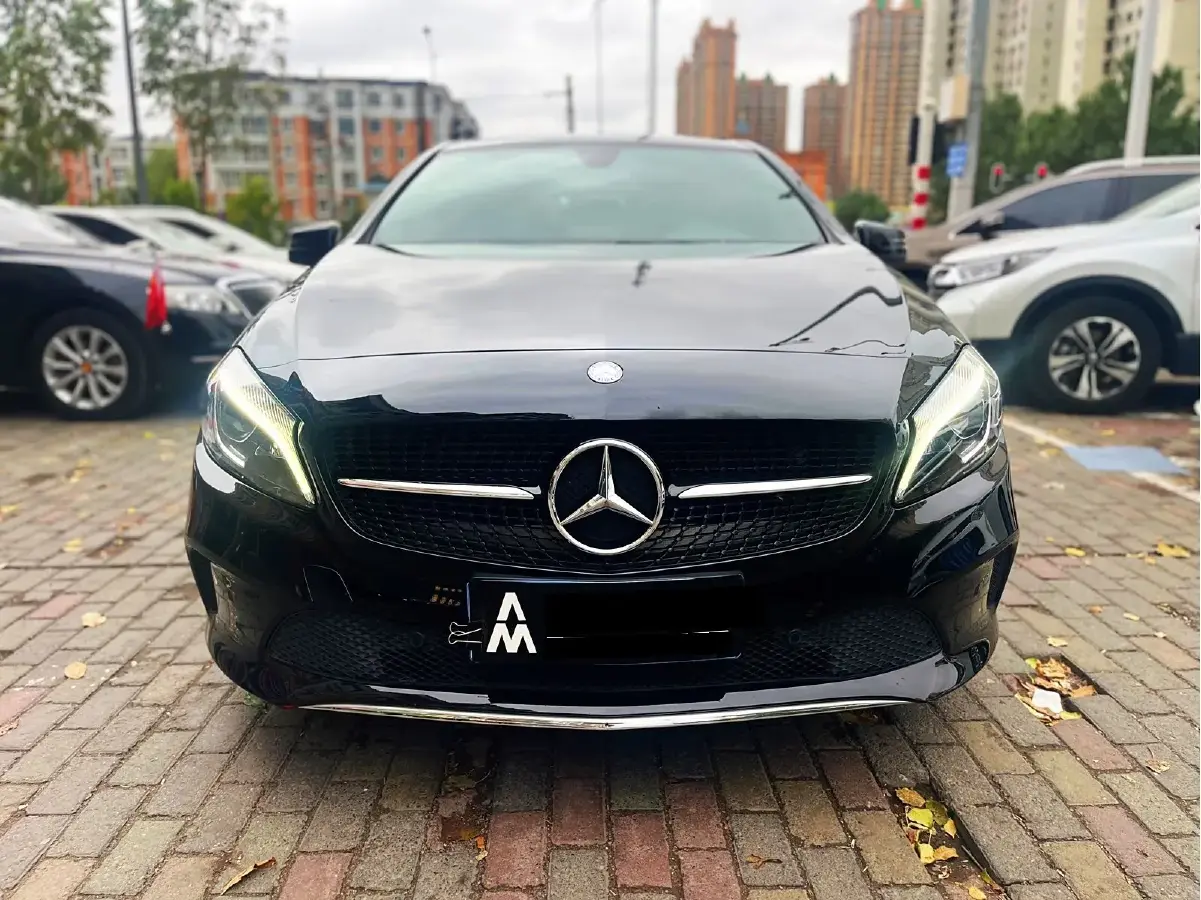 2016 Mercedes-Benz A Class 1.6T 156HP L4 7DCT