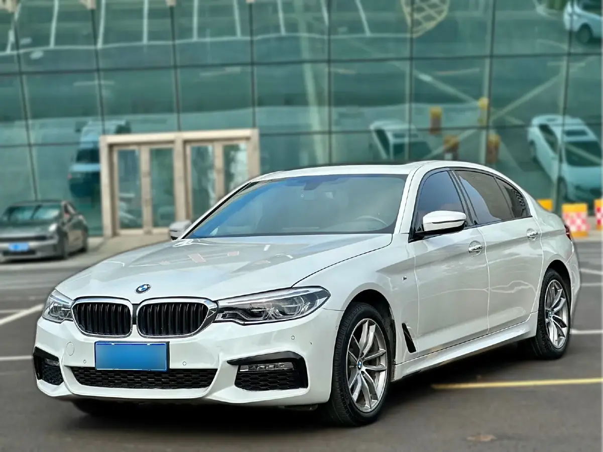 2018 BMW 5 Series 2.0T 184HP L4 8AT