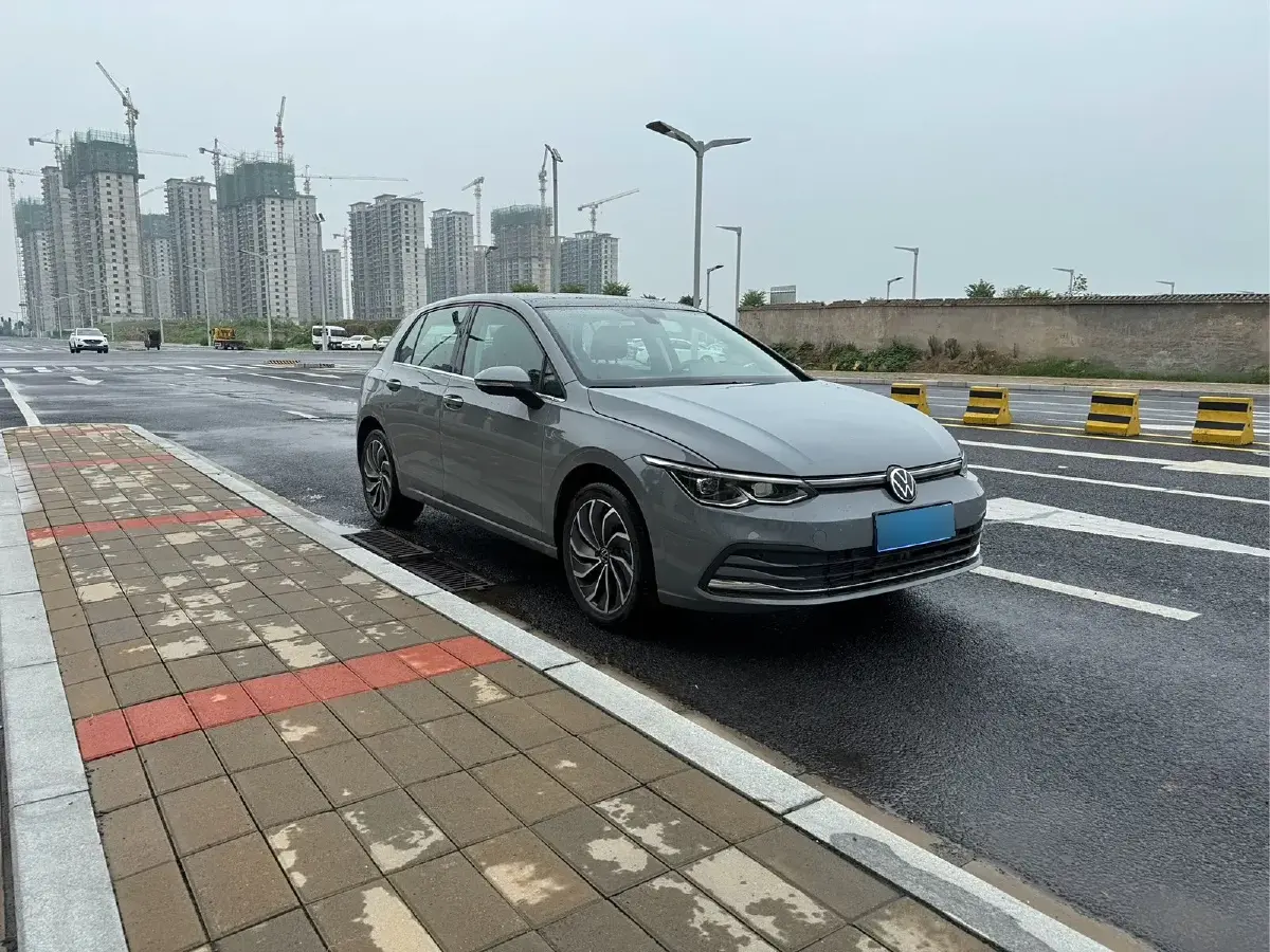 2024 Volkswagen Golf 1.4T 150HP L4 7DCT