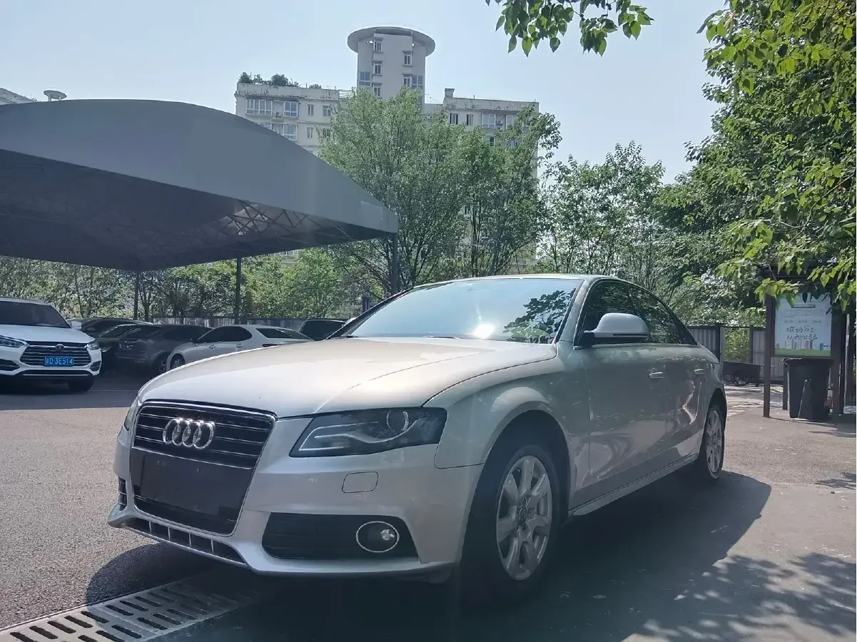 2012 Audi A4L 2.0T 180HP L4 CVT