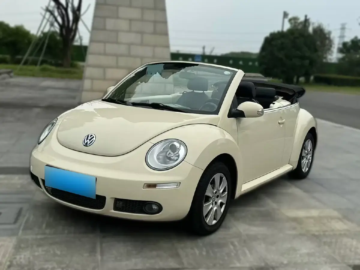 2010 Volkswagen Beetle 2.0L 115HP L4 6AT