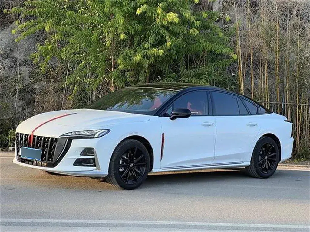 2023 HongQi H6 2.0T 252HP L4 8AT