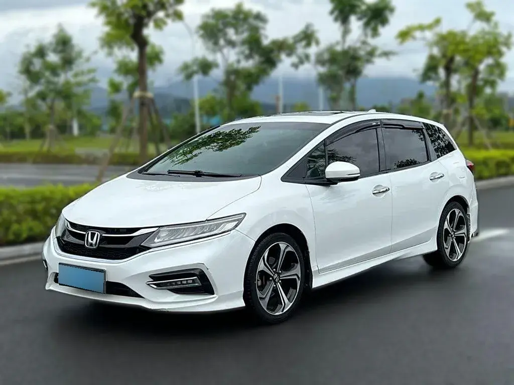 2017 Honda Jade 1.5T 156HP L4 CVT