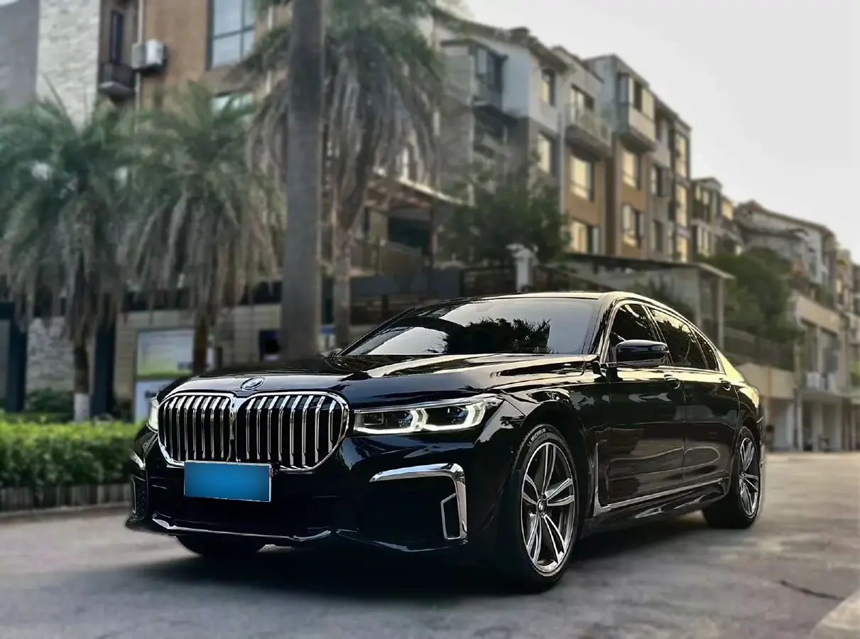 2019 BMW 7 Series 2.0T 265HP L4 8AT