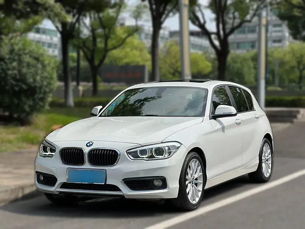2015 BMW 1 Series 1.6T 177HP L4 8AT