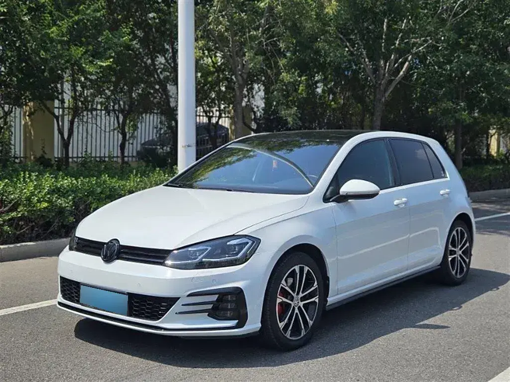 2018 Volkswagen Golf 1.4T 150HP L4 7DCT