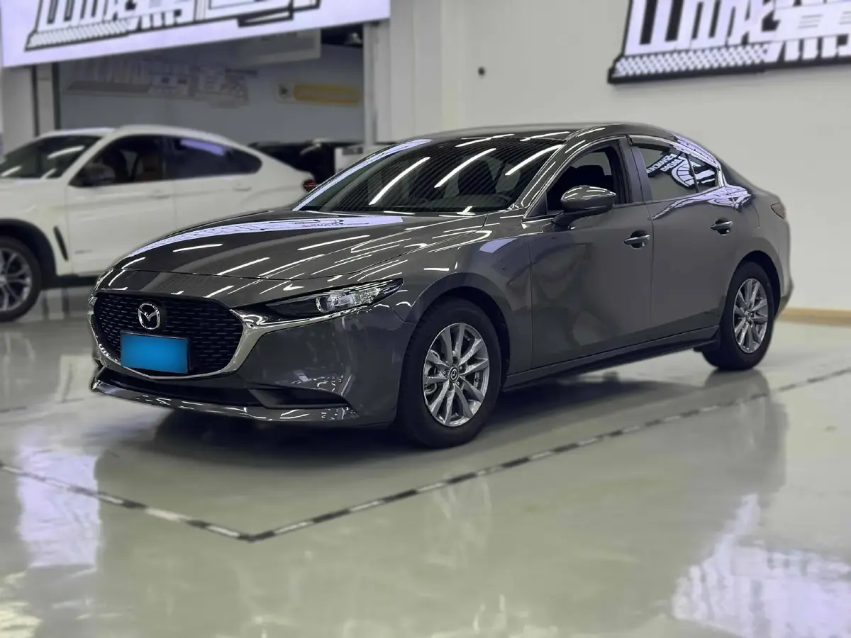 2022 Mazda 3 Axela 2.0L 158HP L4 6AT