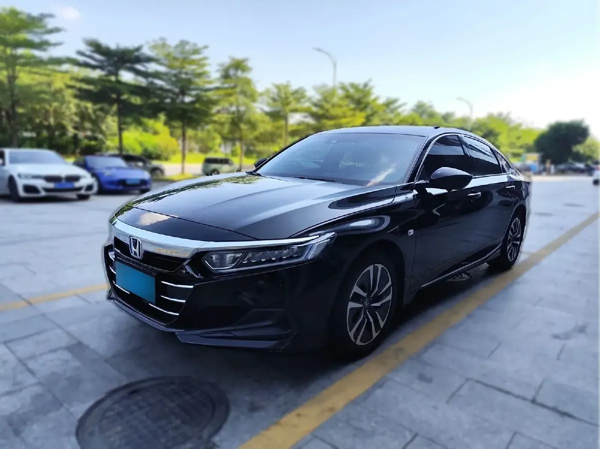 2022 Honda Accord 2.0L 146HP L4 E-CVT Hybrid