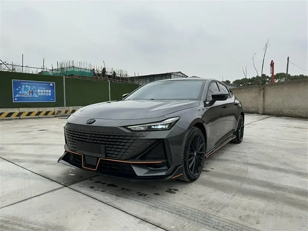 2022 ChangAn UNI-V 1.5T 188HP L4 7DCT