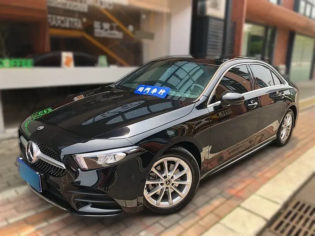 2022 Mercedes-Benz A Class 1.3T 163HP L4 7DCT