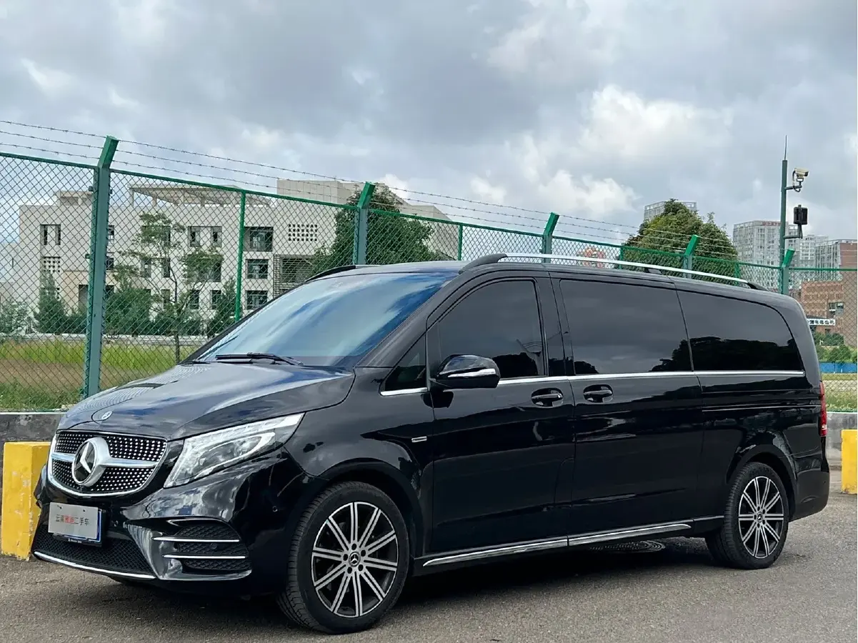 2022 Mercedes-Benz V Class 2.0T 211HP L4 9AT
