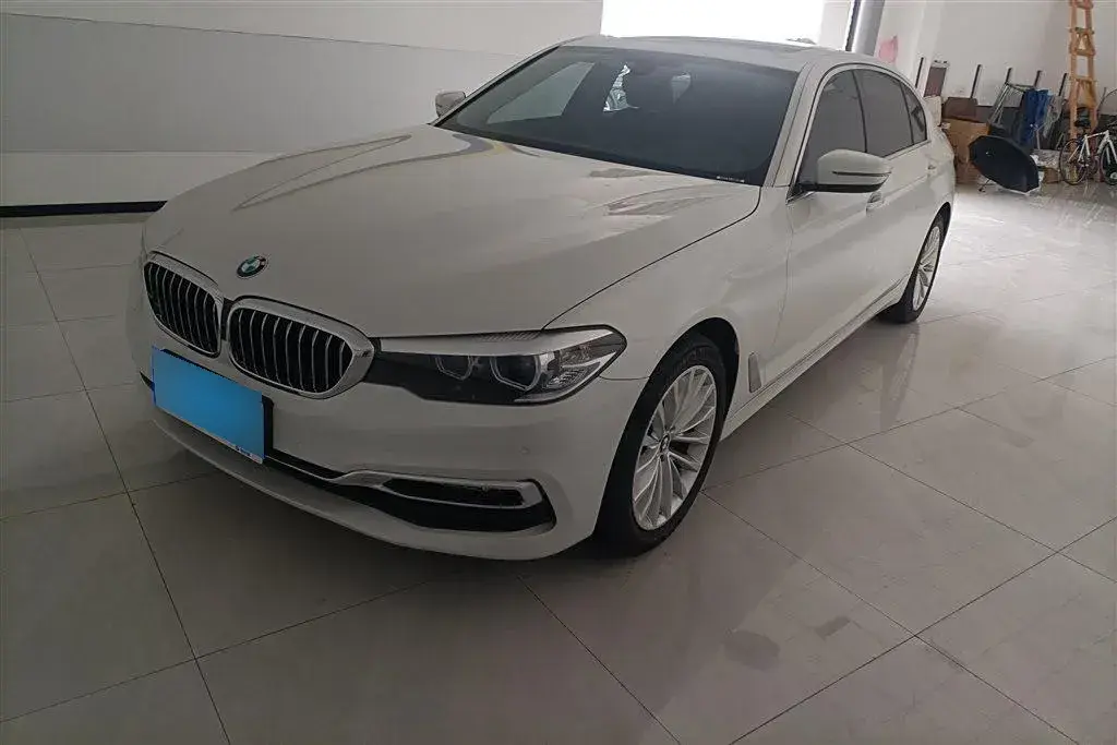 2019 BMW 5 Series 2.0T 184HP L4 8AT