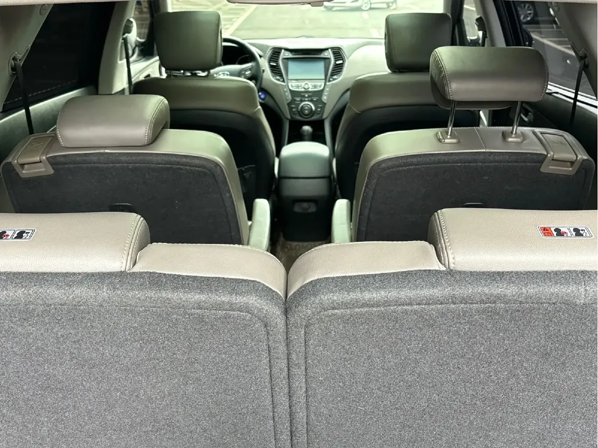 2013 Hyundai Grand SantaFe 3.0L 264HP V6 6AT,autocango,china used car exporter,china ev exporter,chinese used car exporter,chinese used ev exporter