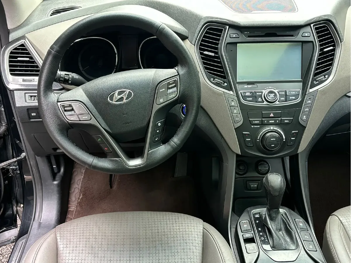 2013 Hyundai Grand SantaFe 3.0L 264HP V6 6AT,autocango,china used car exporter,china ev exporter,chinese used car exporter,chinese used ev exporter
