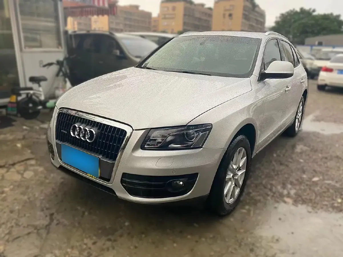 2012 Audi Q5 2.0T 211HP L4 8AT