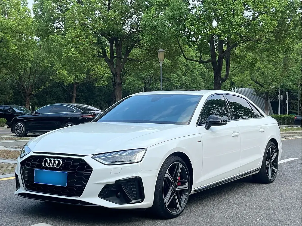 2022 Audi A4L 2.0T 252HP L4 7DCT