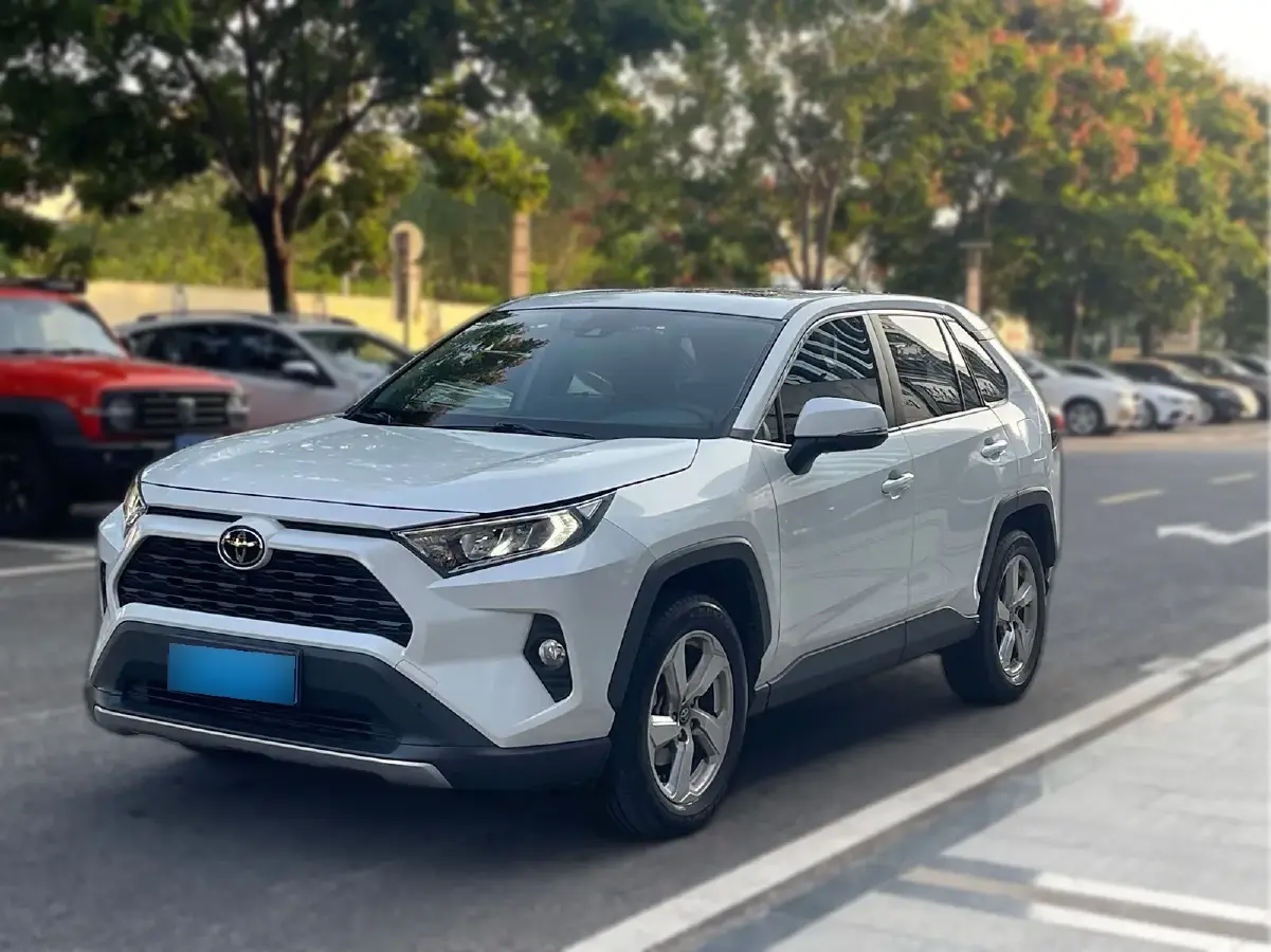2021 Toyota RAV4 2.0L 171HP L4 CVT