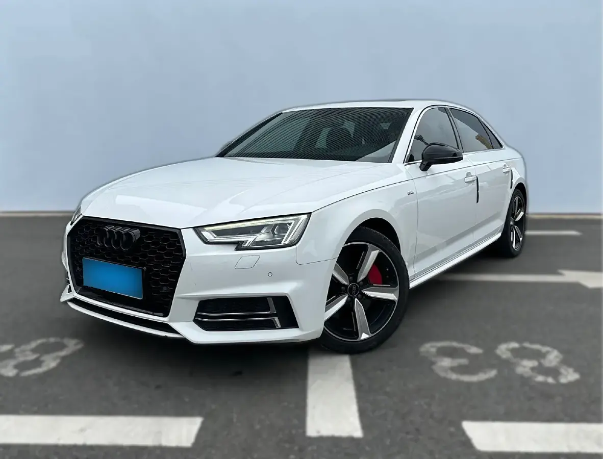 2018 Audi A4L 2.0T 252HP L4 7DCT
