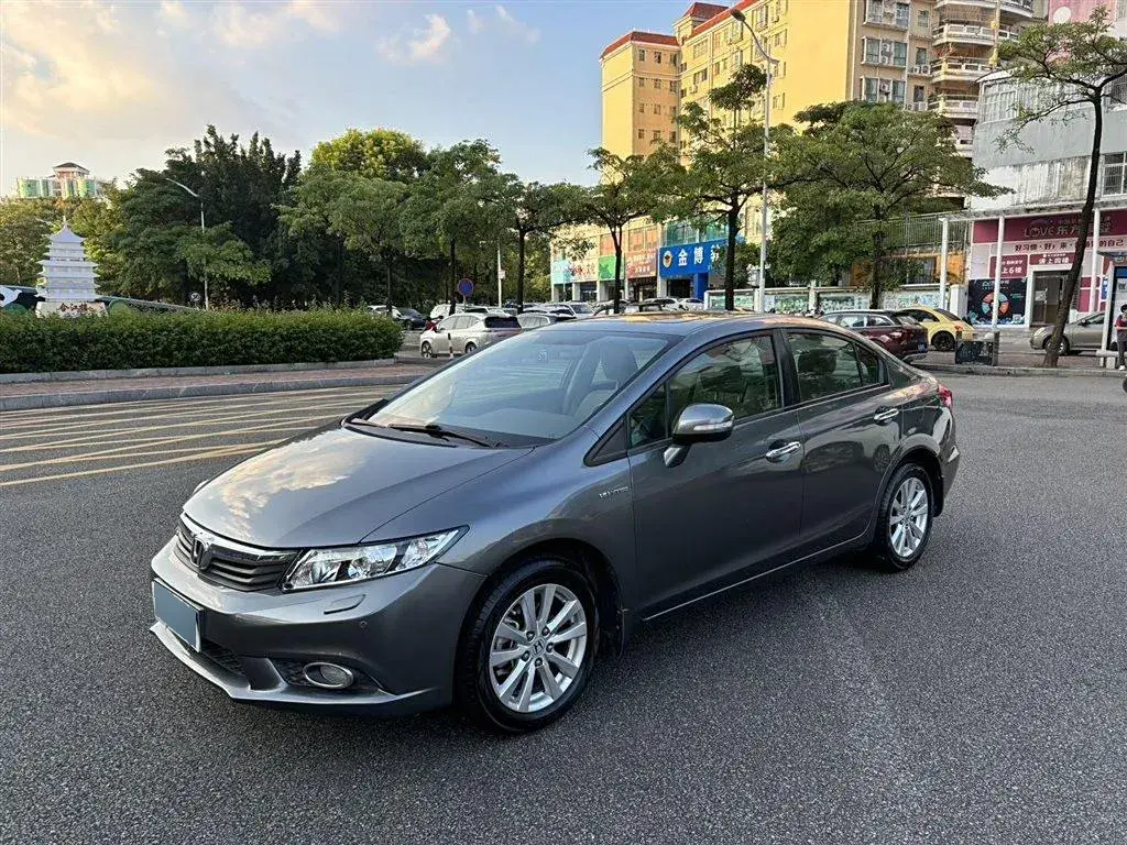 2013 Honda Civic 1.8L 141HP L4 5AT