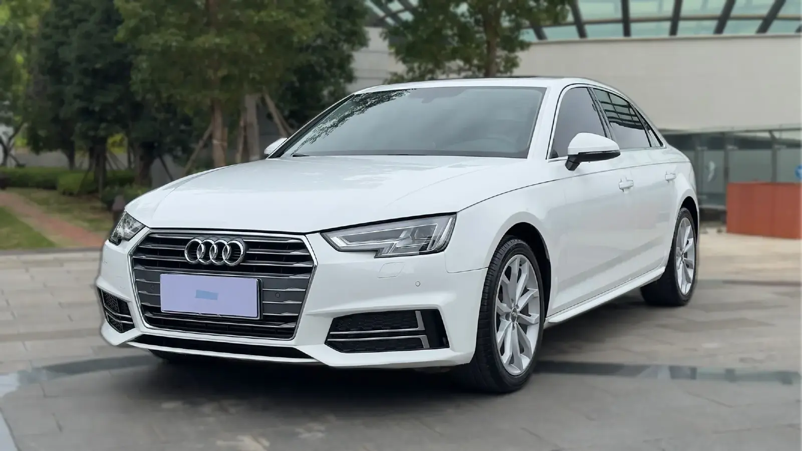 2018 Audi A4L 2.0T 190HP L4 7DCT