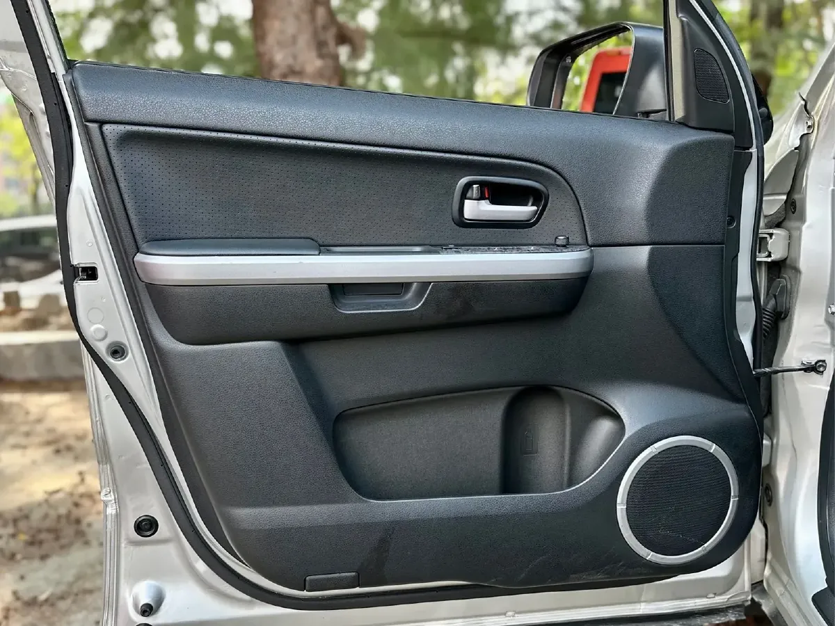 2008 Suzuki Grand Vitara 2.4L 166HP L4 4AT,autocango,china used car exporter,china ev exporter,chinese used car exporter,chinese used ev exporter