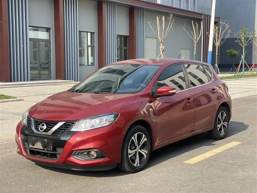 2016 Nissan Tiida 1.6L 126HP L4 CVT