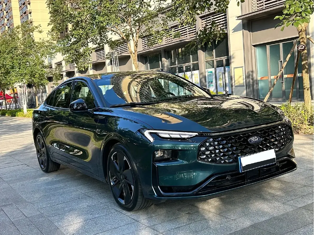 2023 Ford Mondeo 1.5T 190HP L4 E-CVT Hybrid