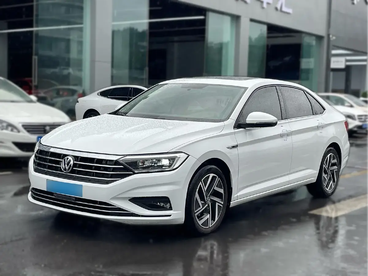 2019 Volkswagen Sagitar 1.4T 150HP L4 7DCT