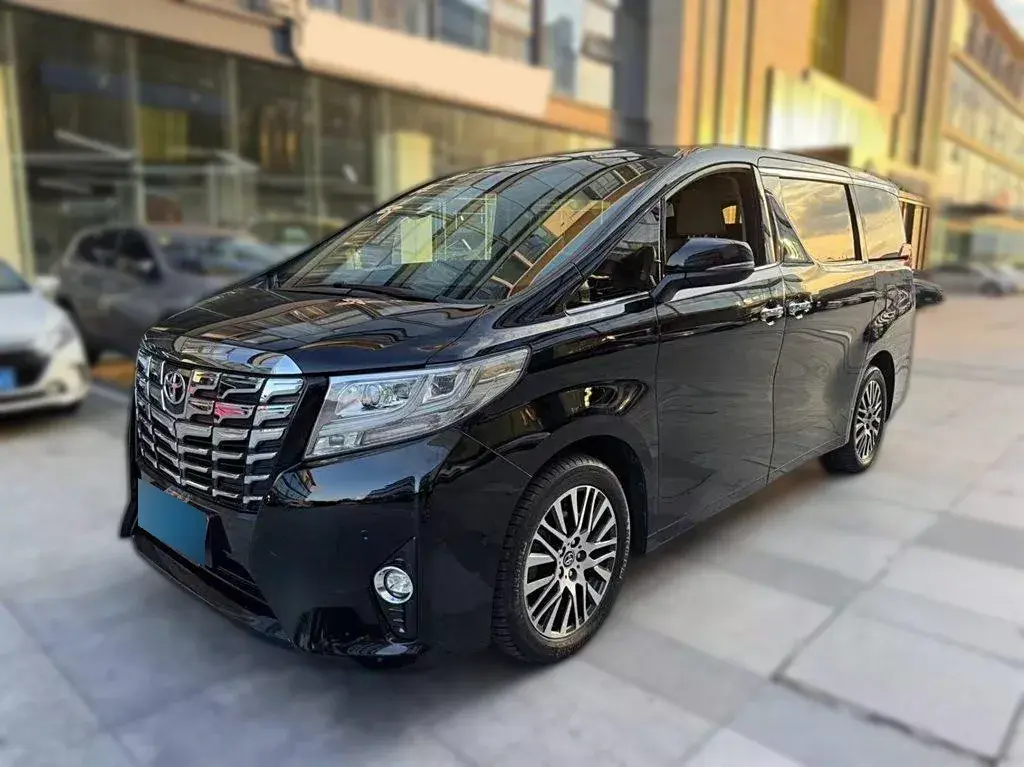 2015 Toyota Alphard 3.5L 275HP V6 6AT
