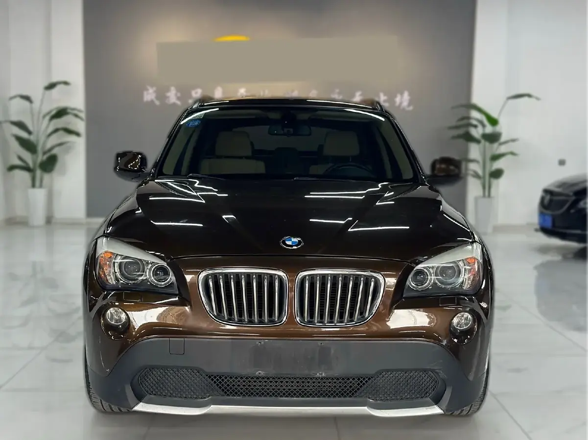 2012 BMW X1 2.0T 184HP L4 8AT