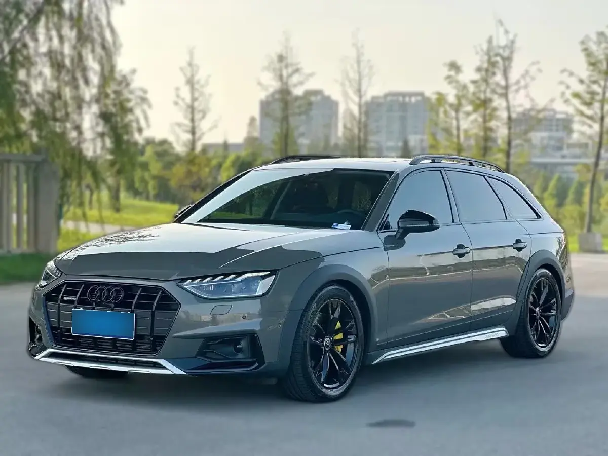 2023 Audi A4 2.0T 265HP L4 7DCT
