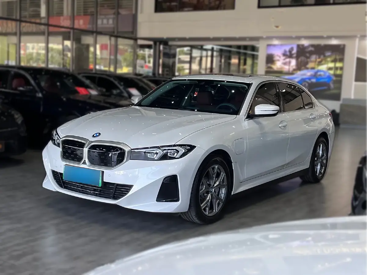 2024 BMW i3 BEV 70KWH