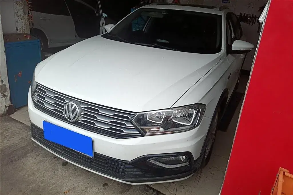 2017 Volkswagen C-Trek 1.6L 110HP L4 6AT