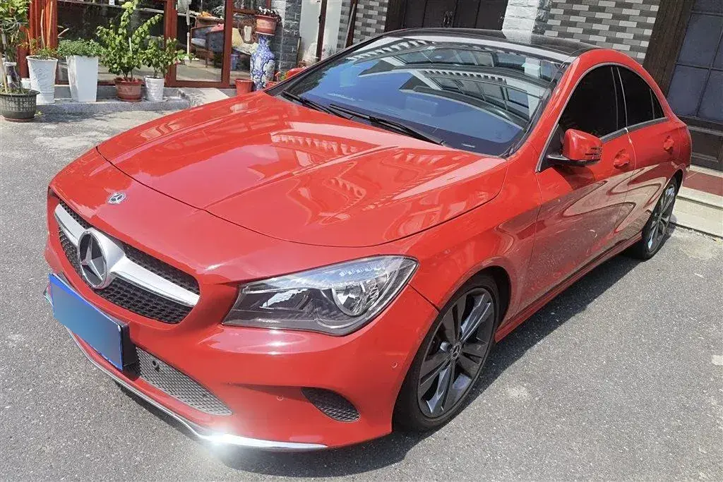2018 Mercedes-Benz CLA Class 1.6T 156HP L4 7DCT