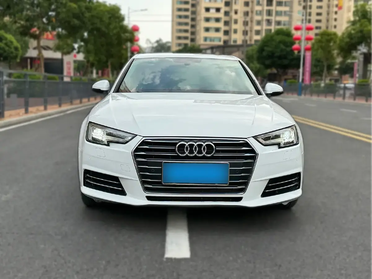 2018 Audi A4L 2.0T 190HP L4 7DCT