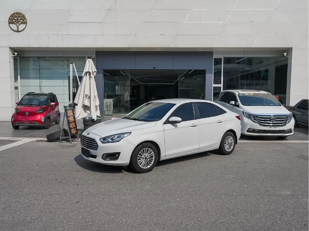 2017 Ford Escort 1.5L 113HP L4 6AT