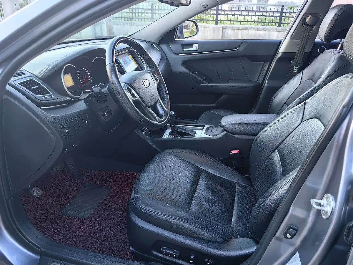 2013 Kia Cadenza 2.4L 173HP L4 6AT,autocango,china used car exporter,china ev exporter,chinese used car exporter,chinese used ev exporter