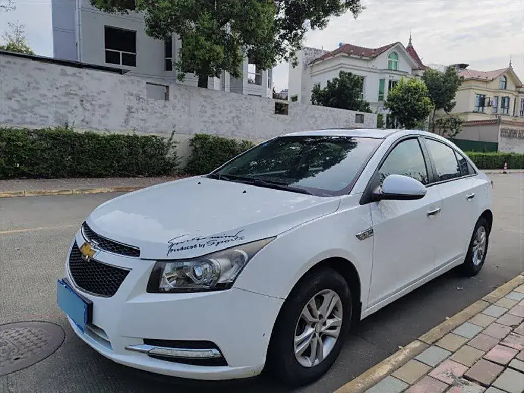 2013 Chevrolet Cruze 1.6L 121HP L4 6AT