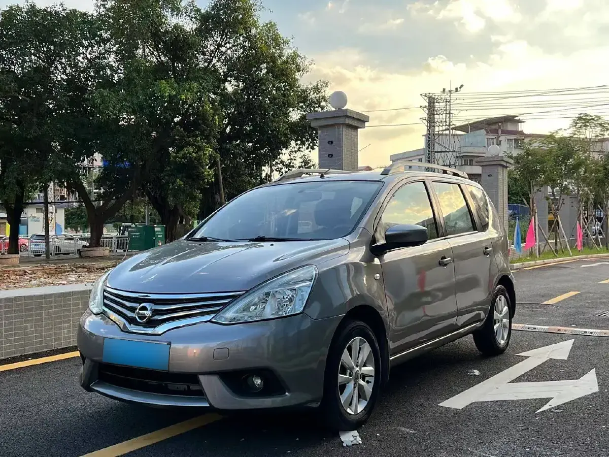 2013 Nissan Livina 1.6L 124HP L4 5MT