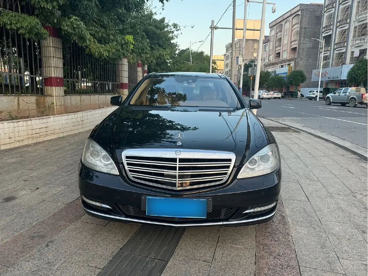 2010 Mercedes-Benz S Class 5.5T 517HP V12 5AT