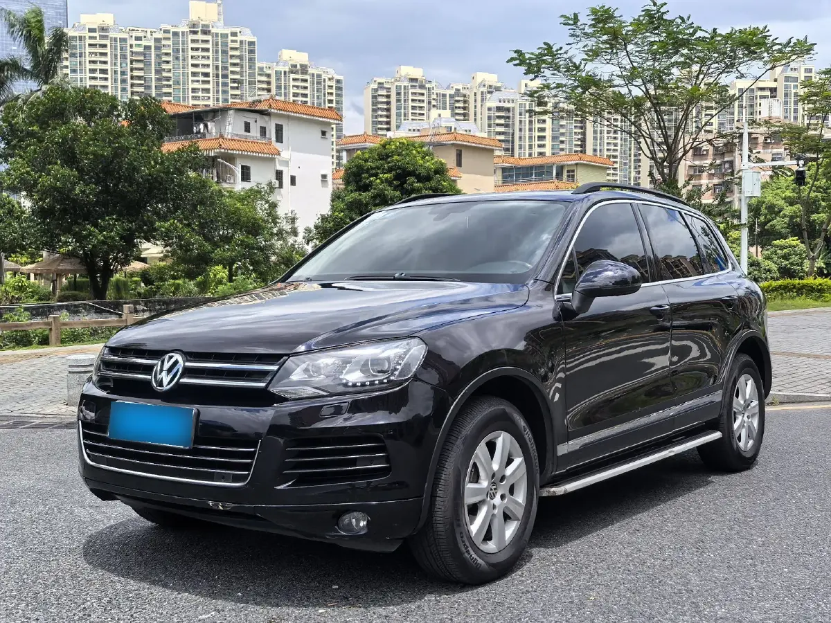 2011 Volkswagen Touareg 3.0T 290HP V6 8AT