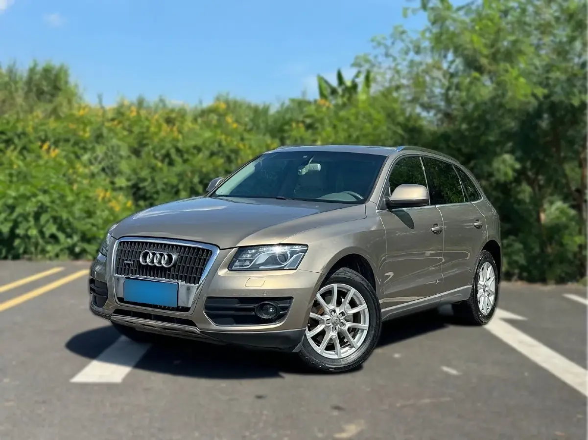 2011 Audi Q5 2.0T 211HP L4 8AT