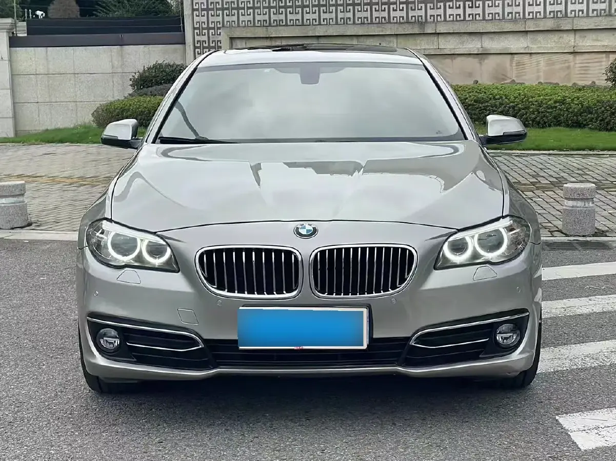 2014 BMW 5 Series 2.0T 218HP L4 8AT