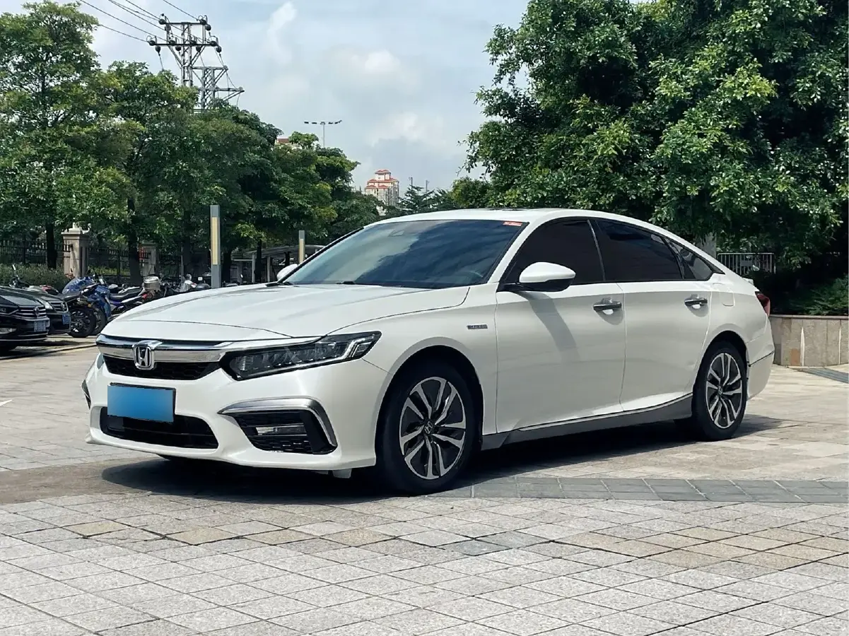 2019 Honda Inspire 2.0L 146HP L4 E-CVT Hybrid