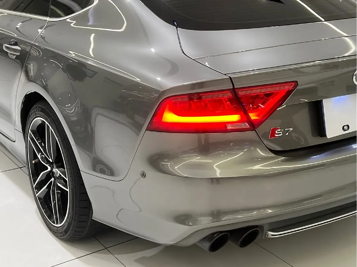 2013 Audi S7 4.0T 420HP V8 7DCT,autocango,china used car exporter,china ev exporter,chinese used car exporter,chinese used ev exporter