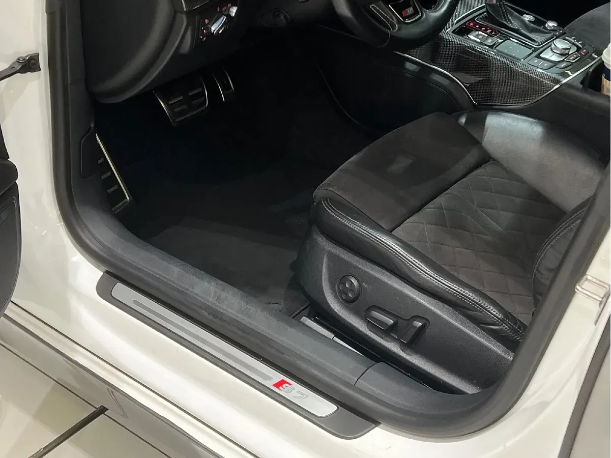 2013 Audi S7 4.0T 420HP V8 7DCT,autocango,china used car exporter,china ev exporter,chinese used car exporter,chinese used ev exporter