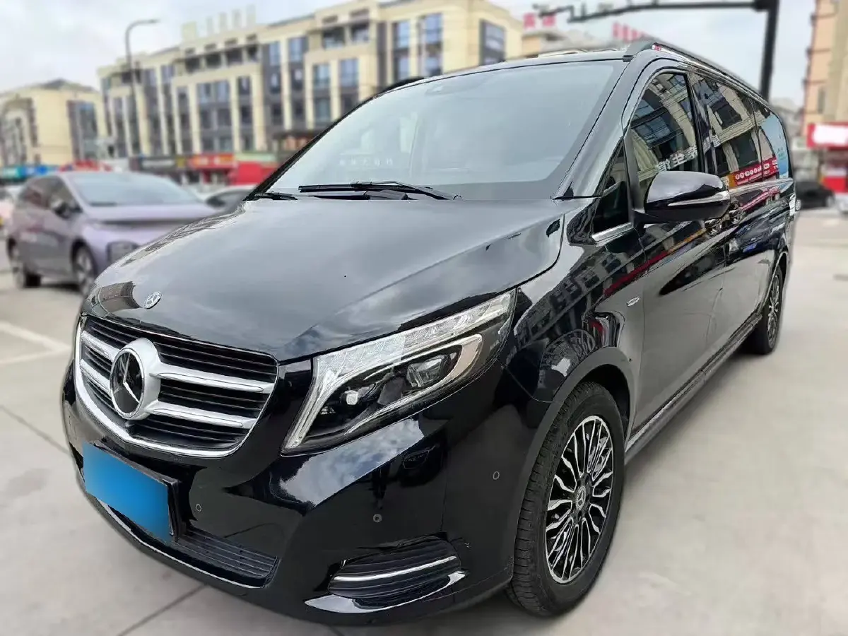2018 Mercedes-Benz V Class 2.0T 211HP L4 7AT