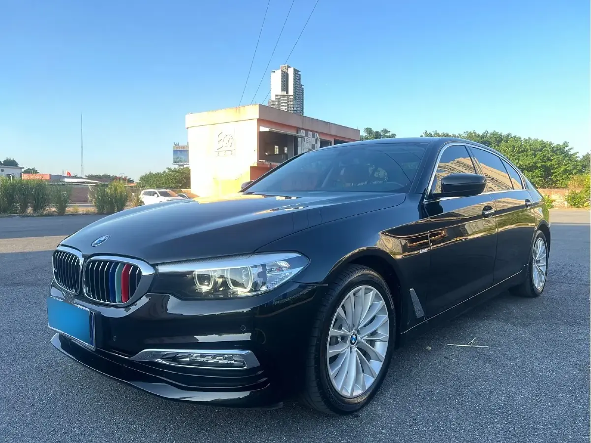 2018 BMW 5 Series 2.0T 252HP L4 8AT